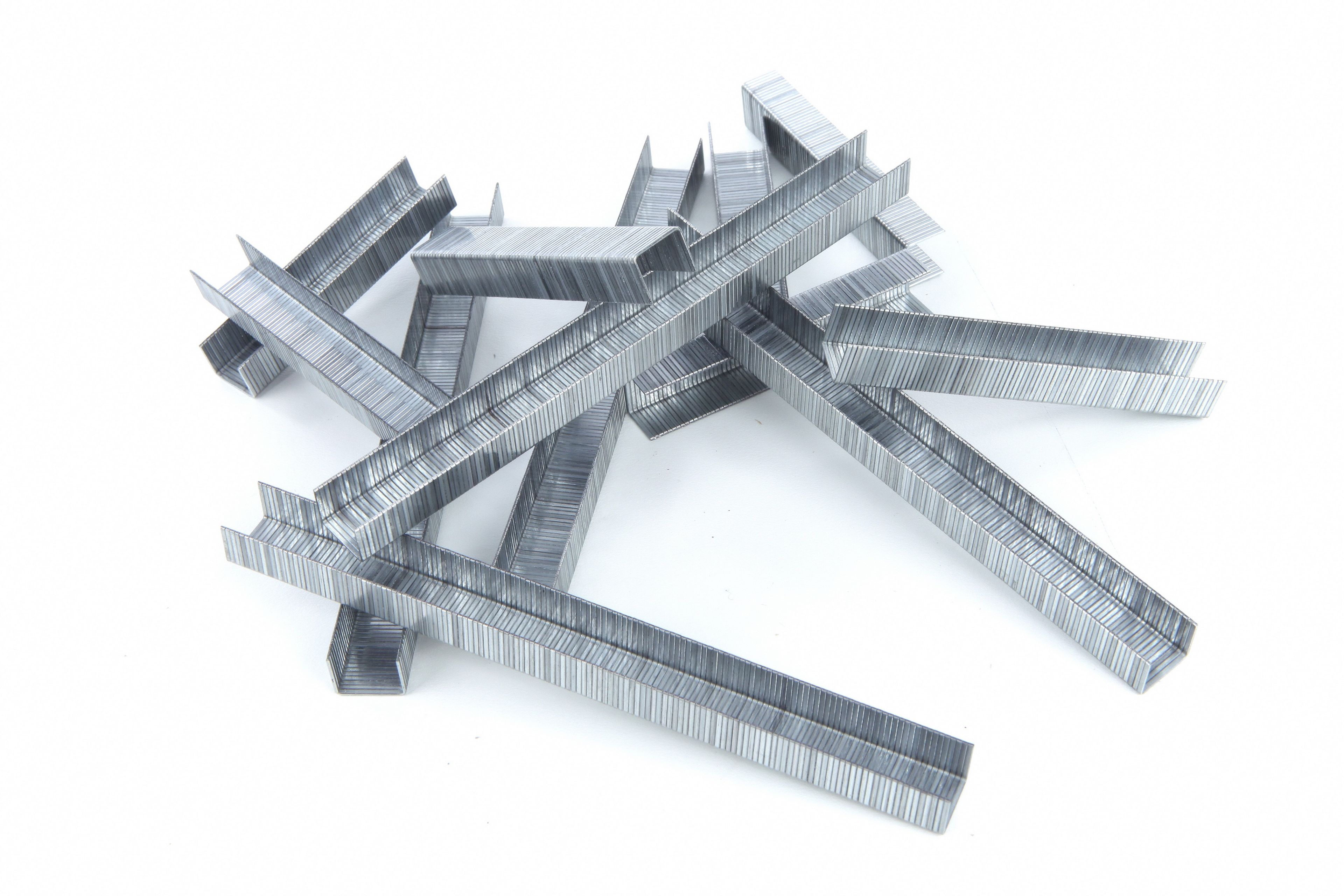 Agrafes HBM pour HBM 16 mm. Agrafeuse pneumatique, agrafeuse