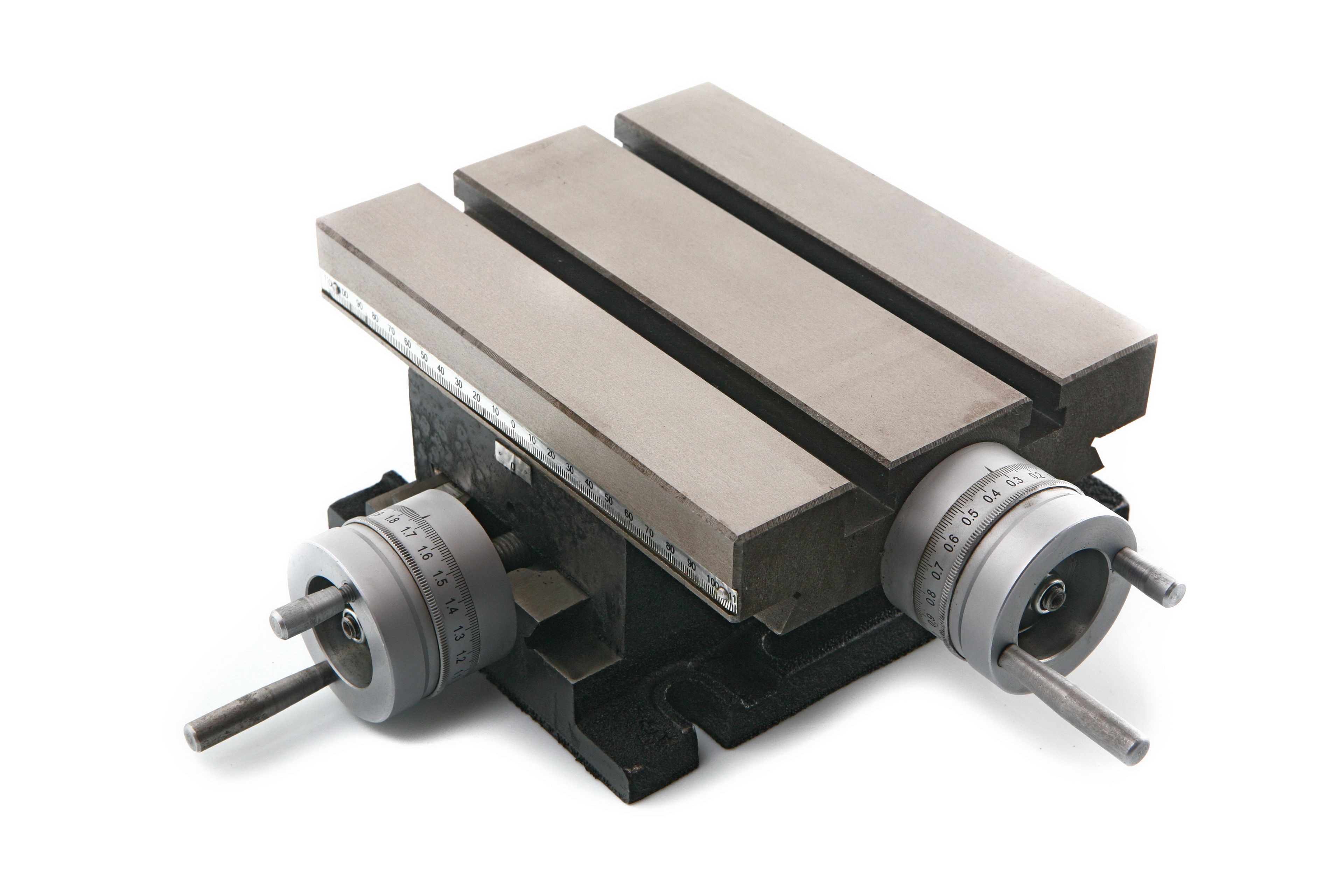 Table croisée HBM LCT 225