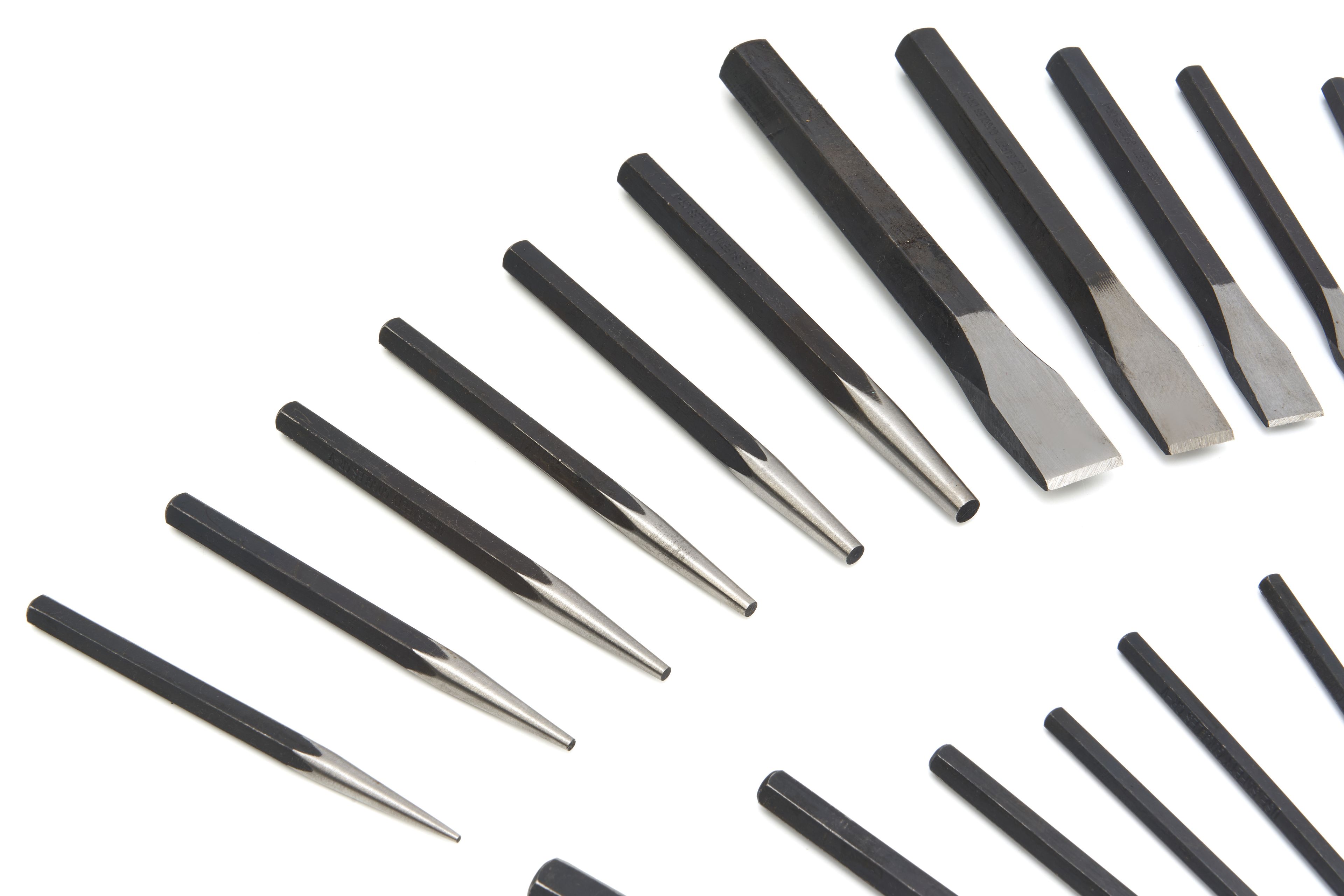 Set di scalpelli a freddo, estrattore e martello HBM da 29 pezzi Image 4