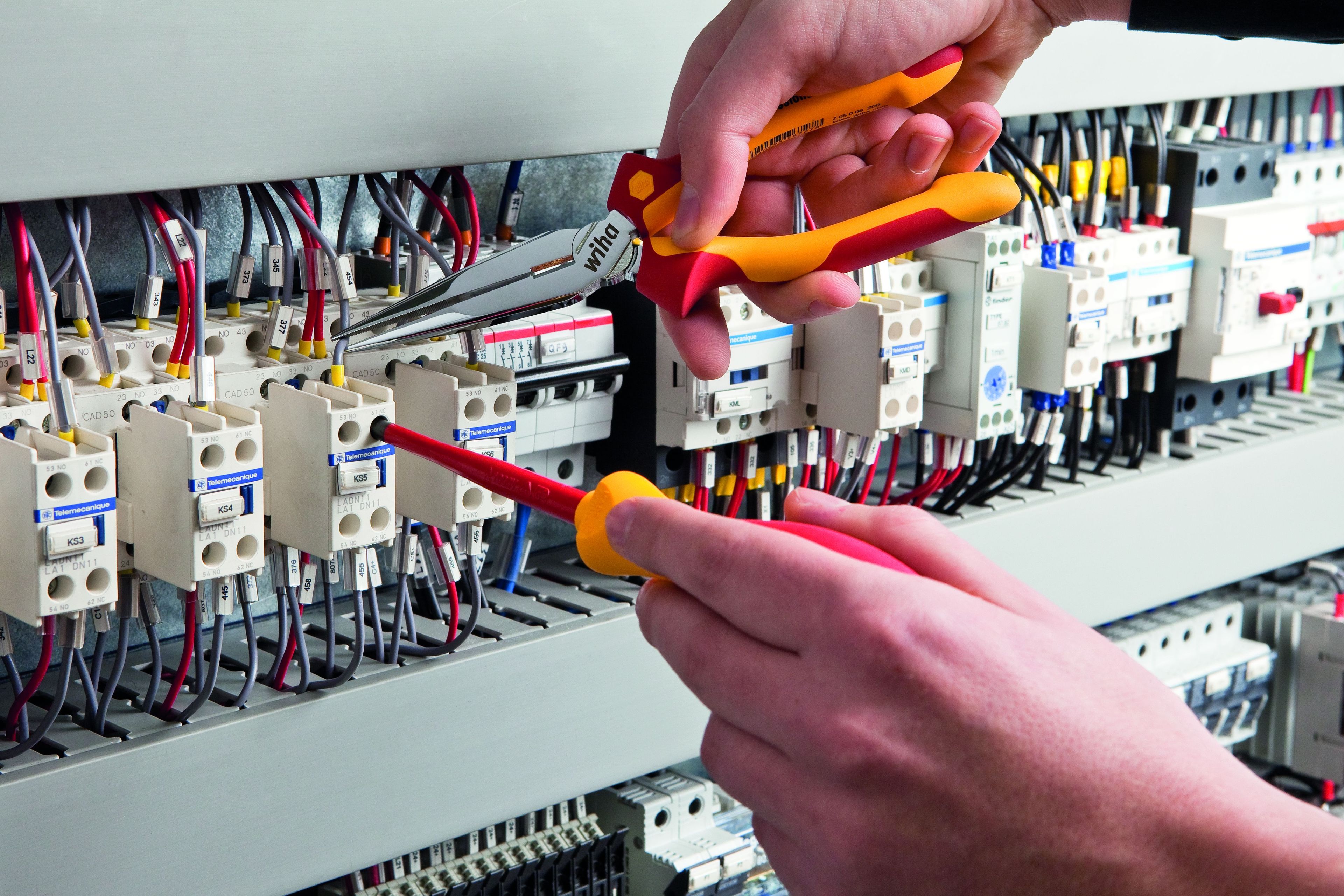 Set di pinze Wiha 3 pezzi Professional electric Z99000106  Image 4