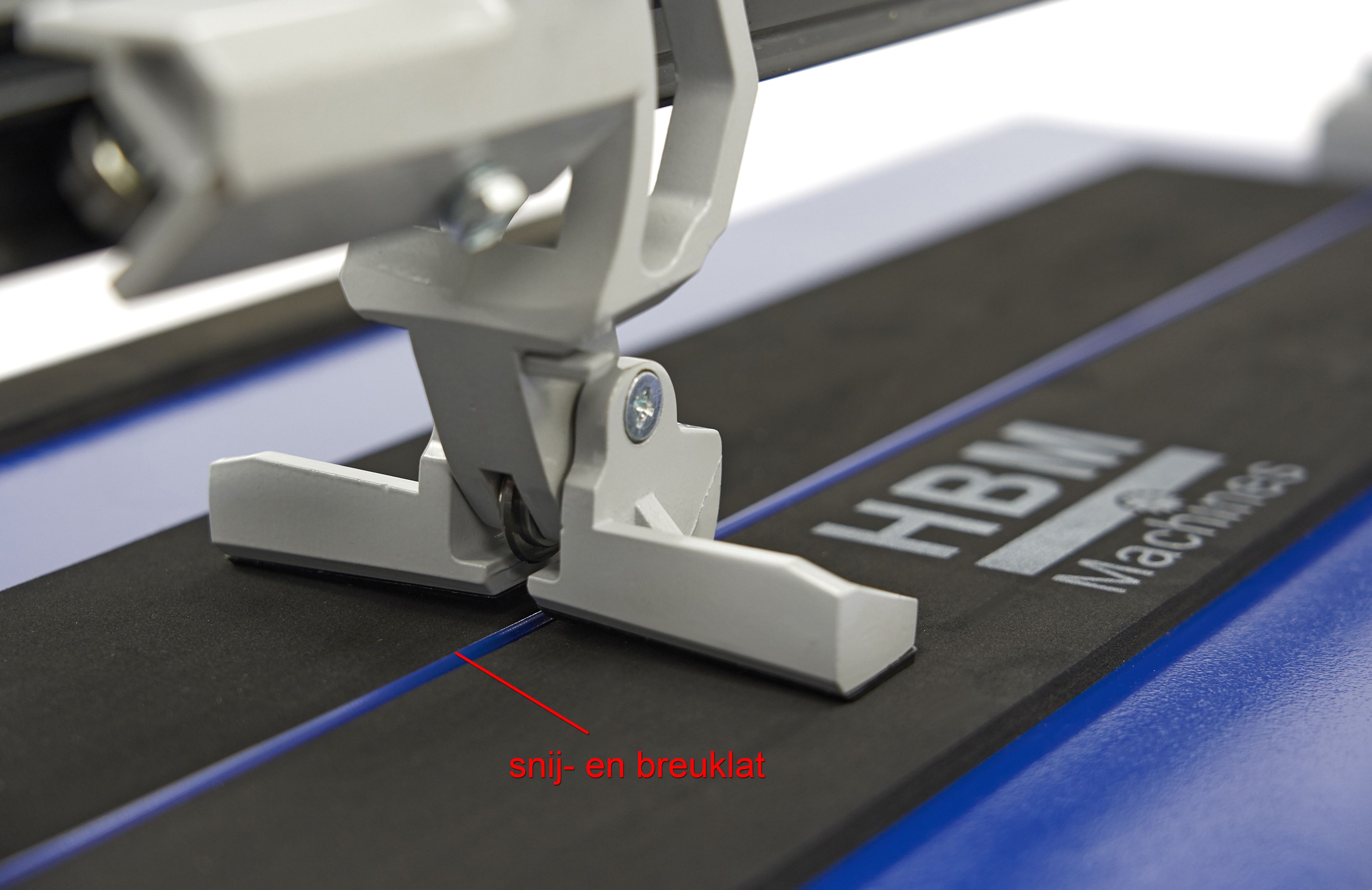 HBM 600 mm. Professionele Heavy Duty Tegelsnijder Inclusief Onderstel en 2 Snijwielen Image 13