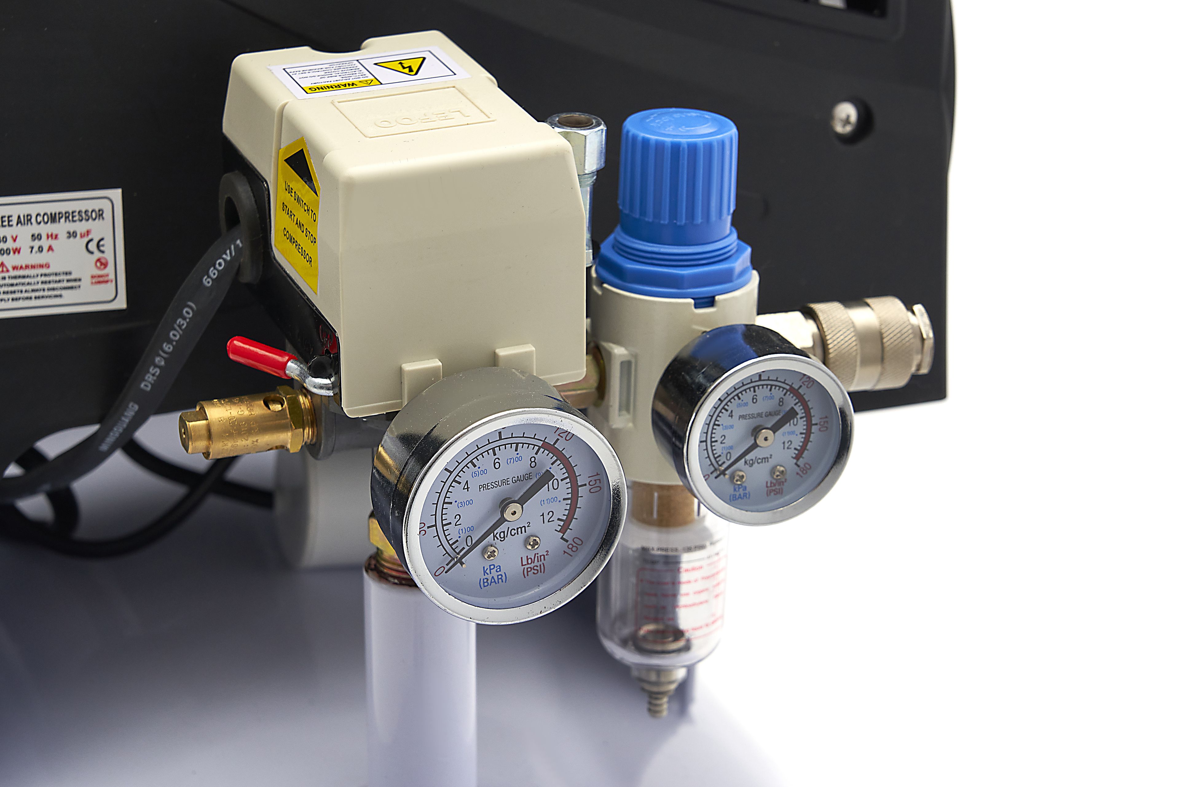 HBM 8 HP - 200 litres Compresseur professionnel silencieux SGS Image 13