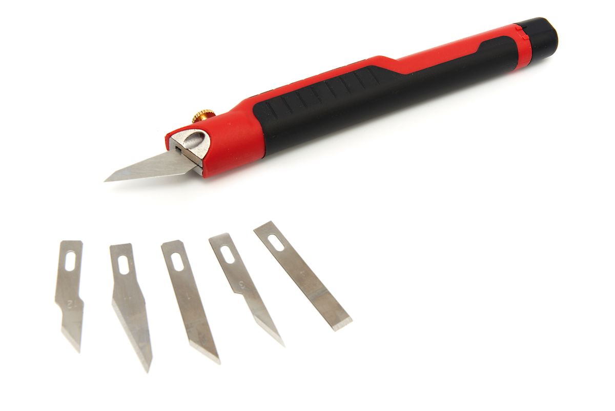 Set de 14 cuchillos de hobby HBM con lámpara LED