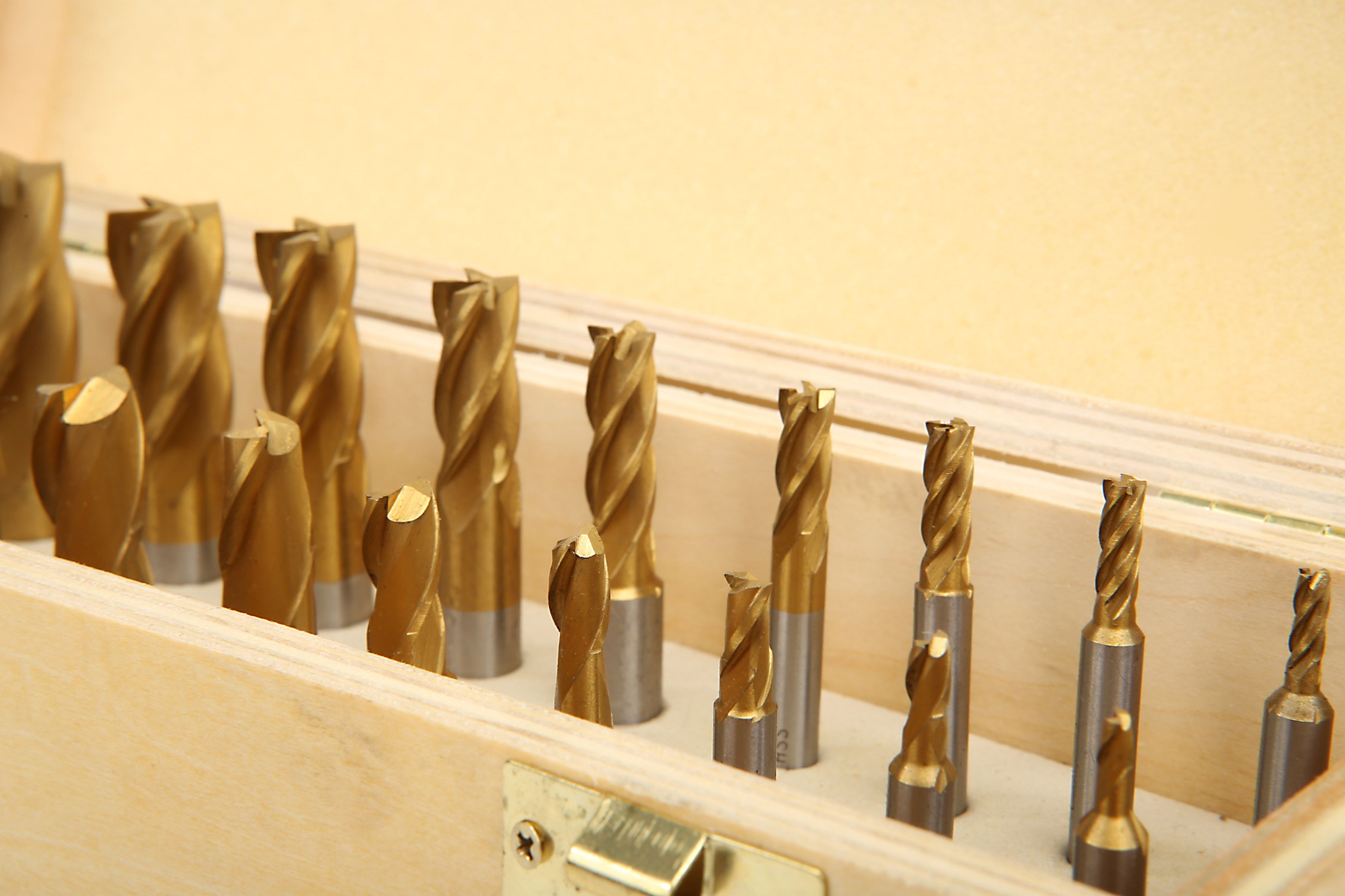 HBM Ensemble de 20 fraises HSS - revêtement TiN modèle 2 Image 2