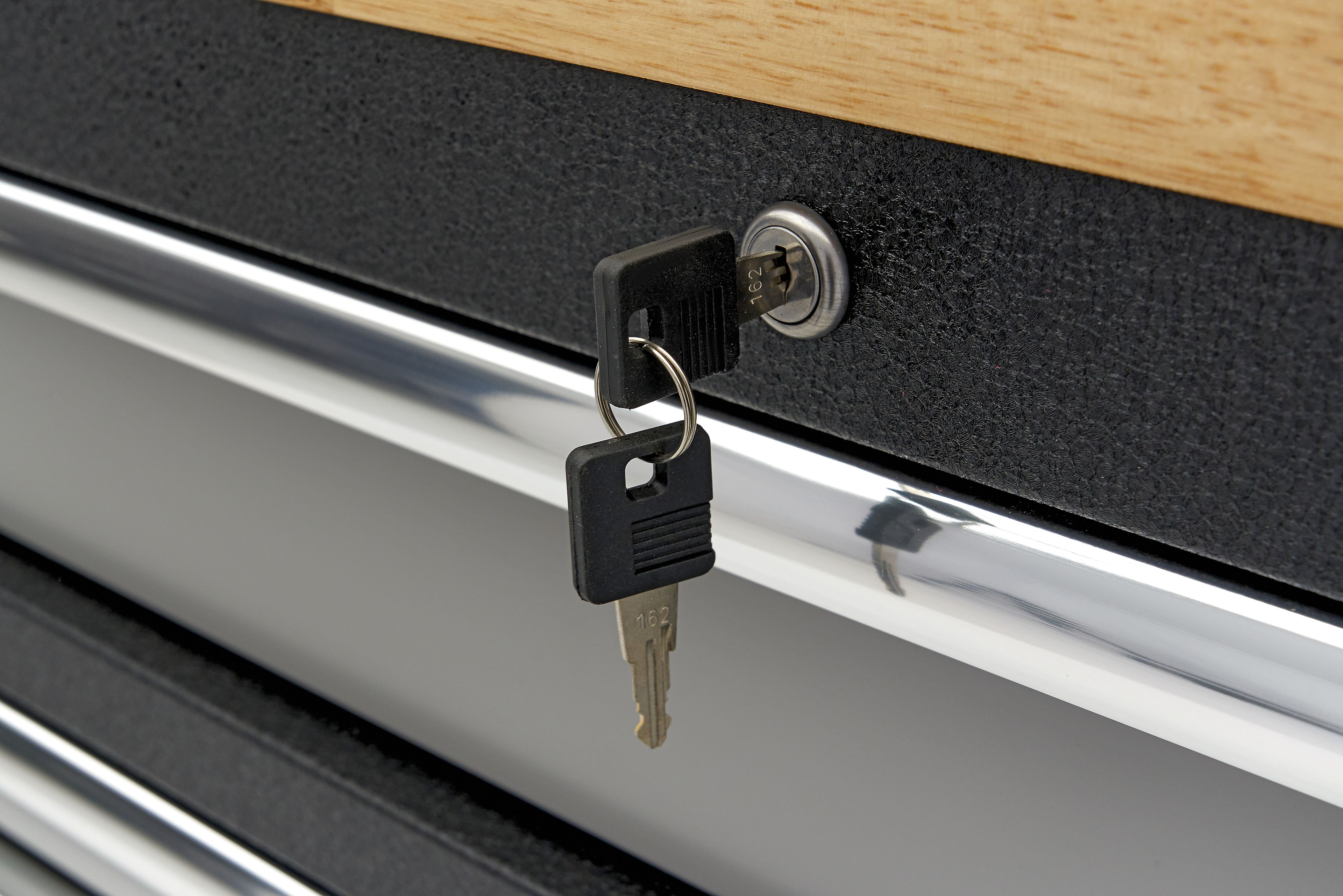 HBM 9 tiroirs 136 cm. Armoire à outils professionnelle, établi pour équipement d'atelier Image 21