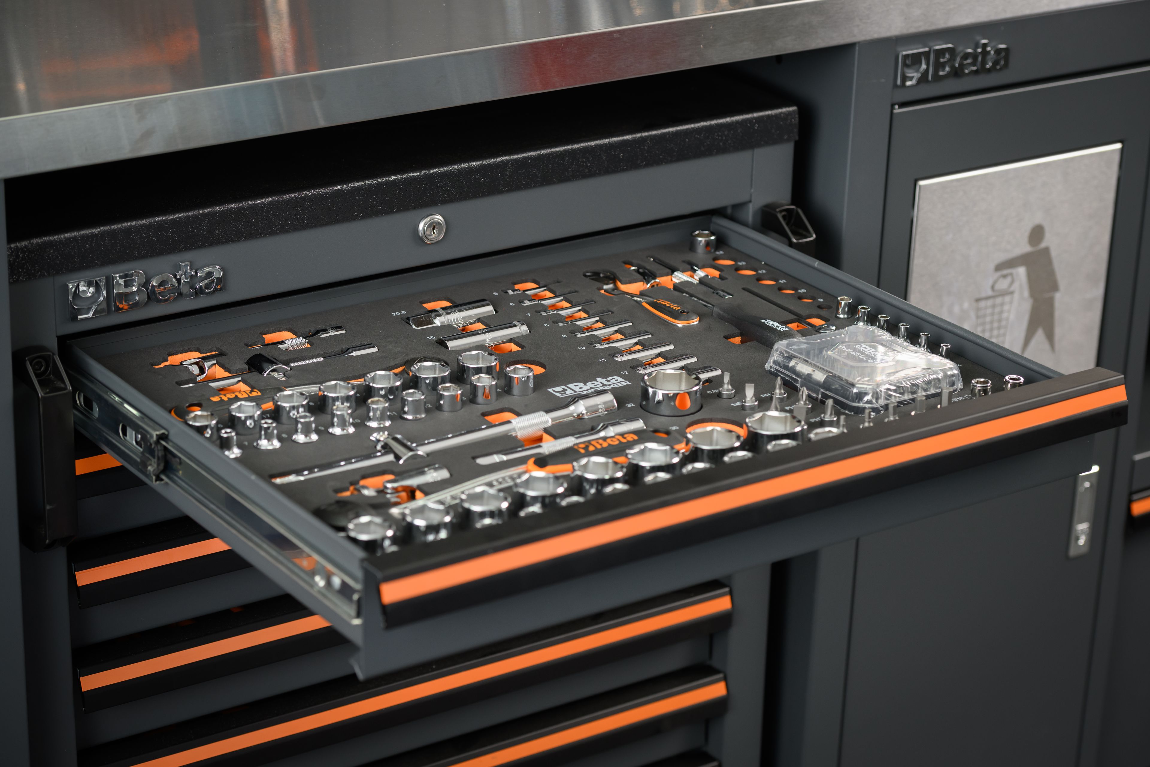 Beta werkplaatssysteem C45PRO 2.0, RVS blad, inclusief 268-delig gereedschapset Image 3
