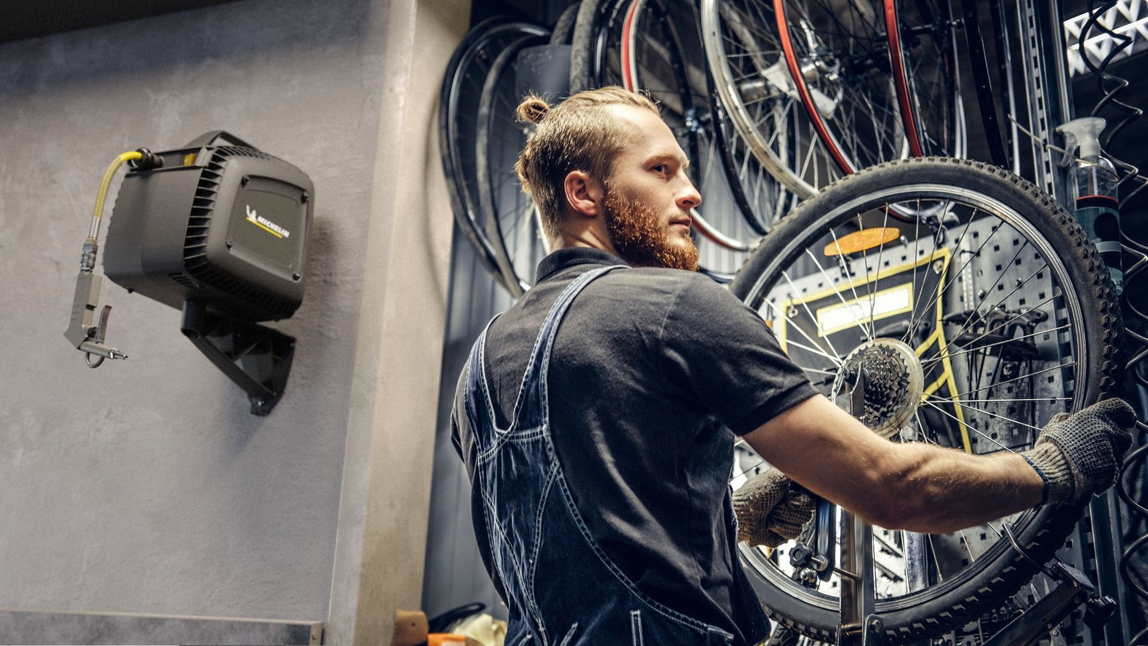 Michelin 7 Meter Automatische Luchthaspel met 1,5 Pk Geïntegreerde Olieloze Compressor Image 5