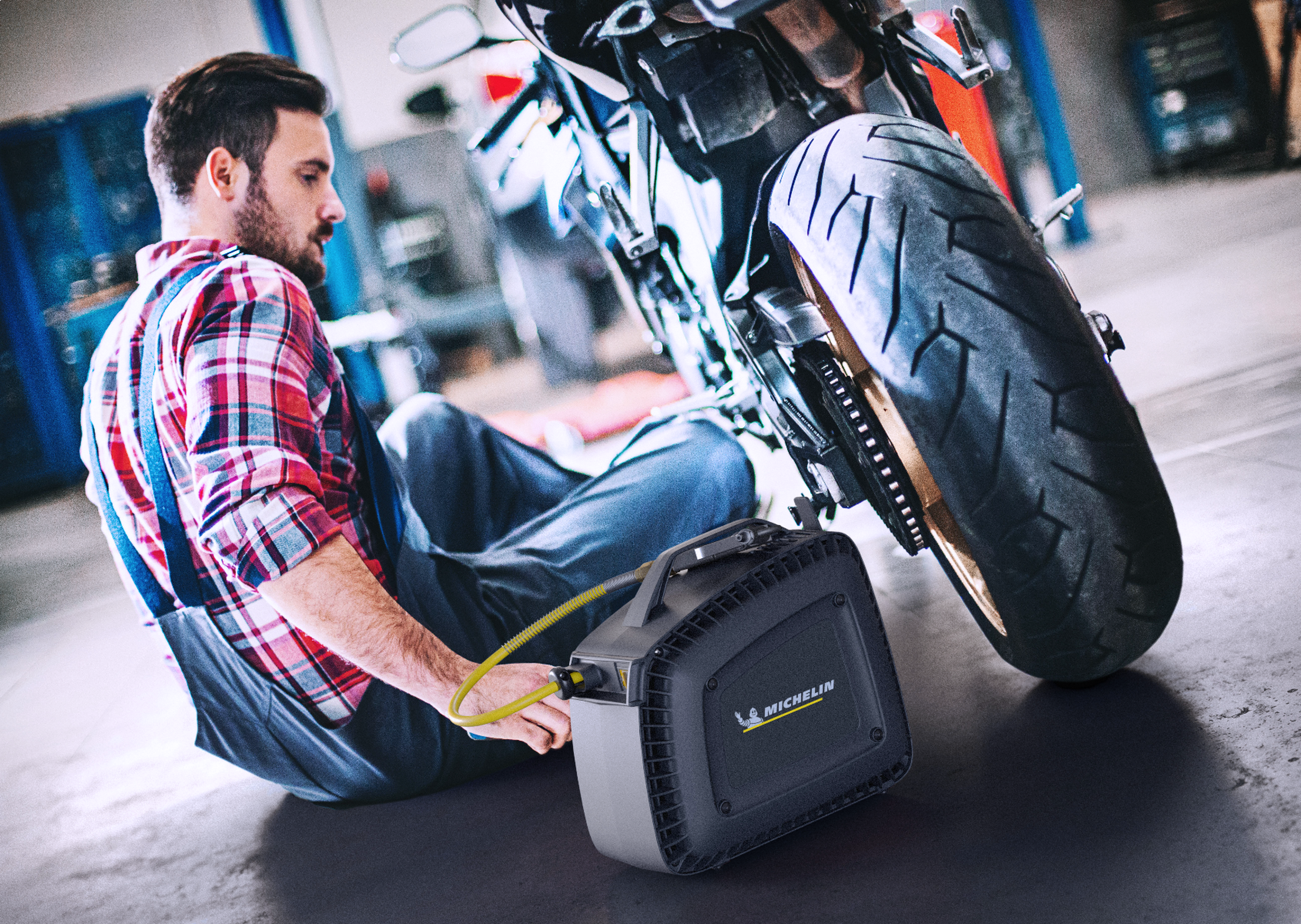 Michelin 7 Meter Automatische Luchthaspel met 1,5 Pk Geïntegreerde Olieloze Compressor Image 4