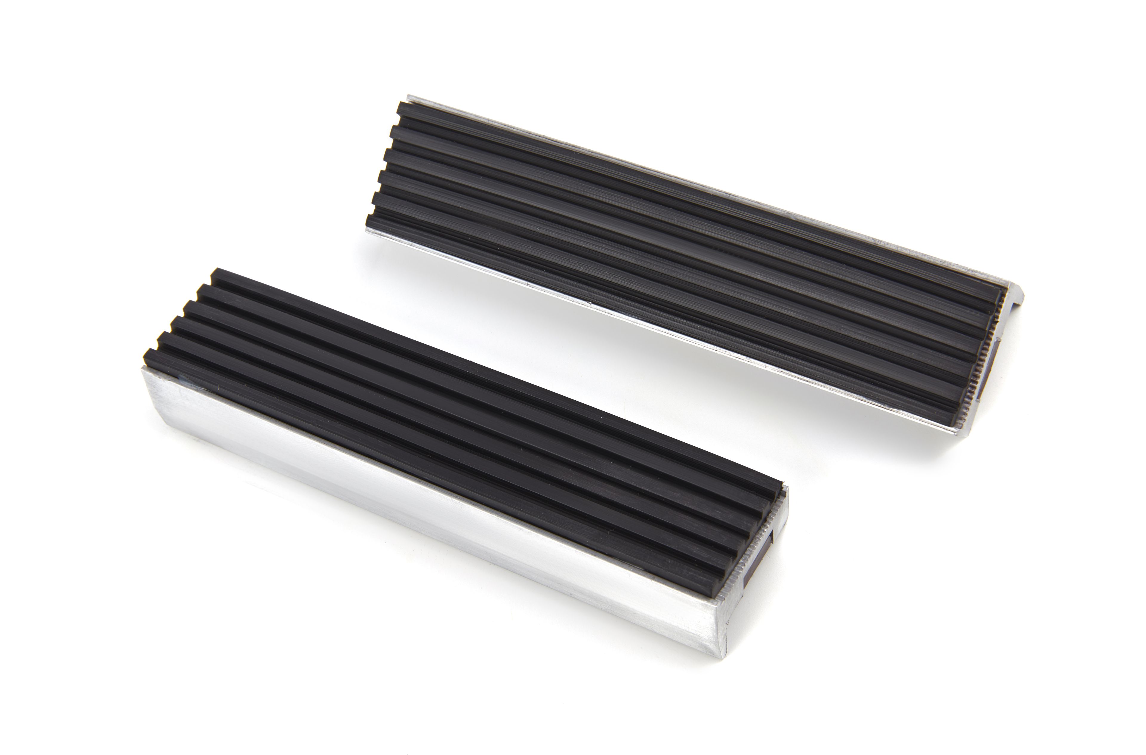 Mâchoires supérieures en aluminium HBM avec caoutchouc pour une prise supplémentaire pour 100 mm Image 2