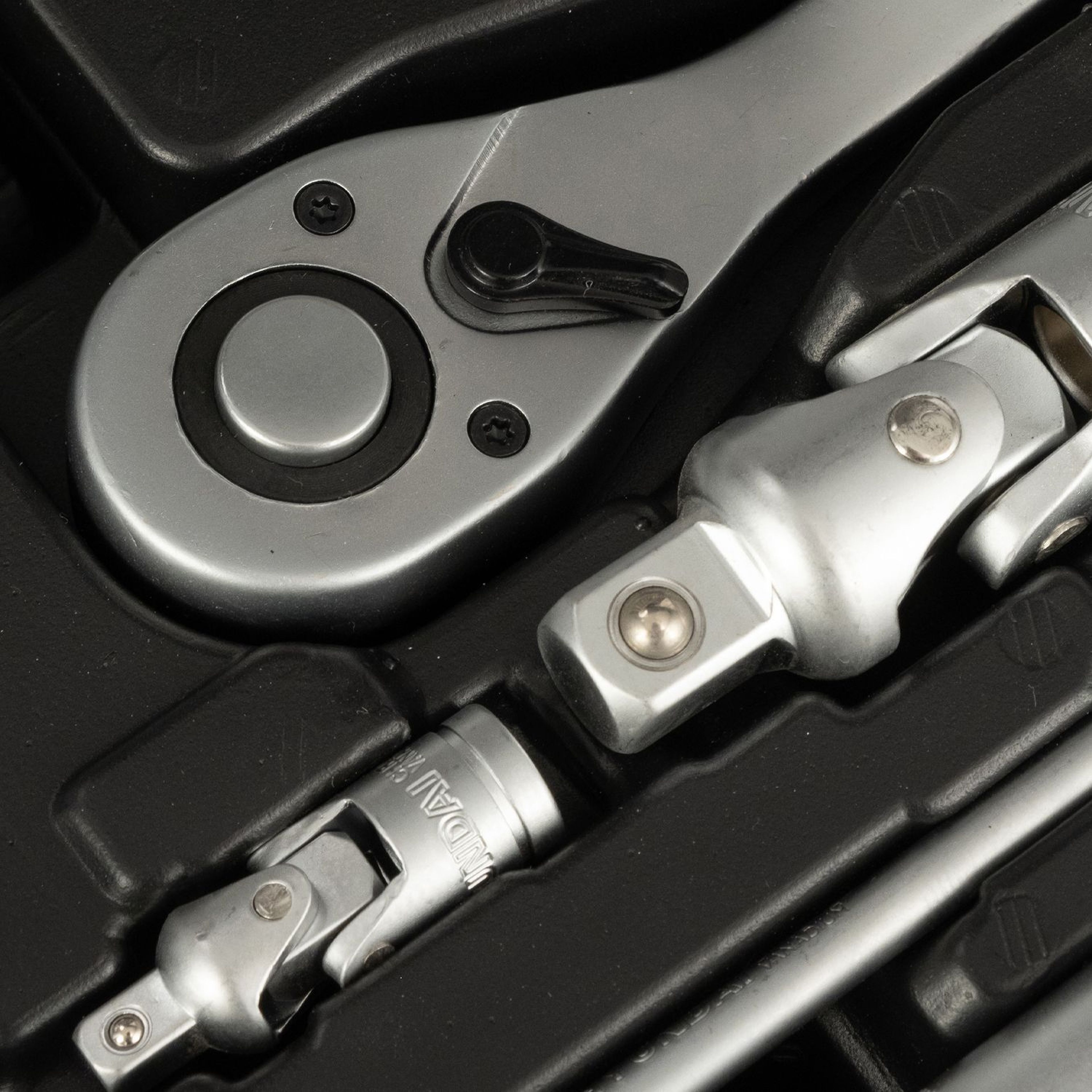 Set di attrezzi Hyundai da 61 pezzi Image 2