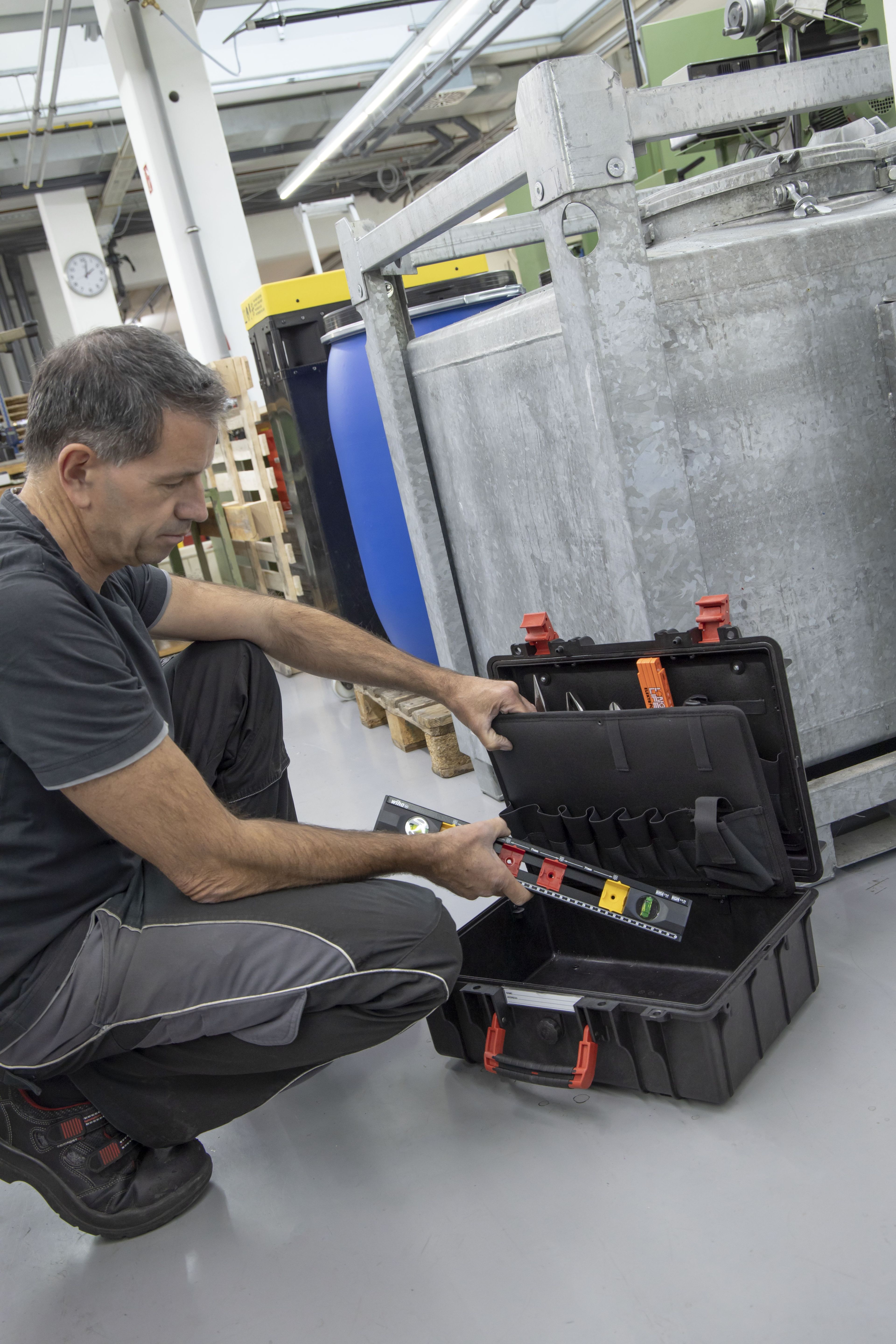 Wiha 9300-70403 Werkzeugkoffer-Set Basic L electric, 18-teilig Image 6