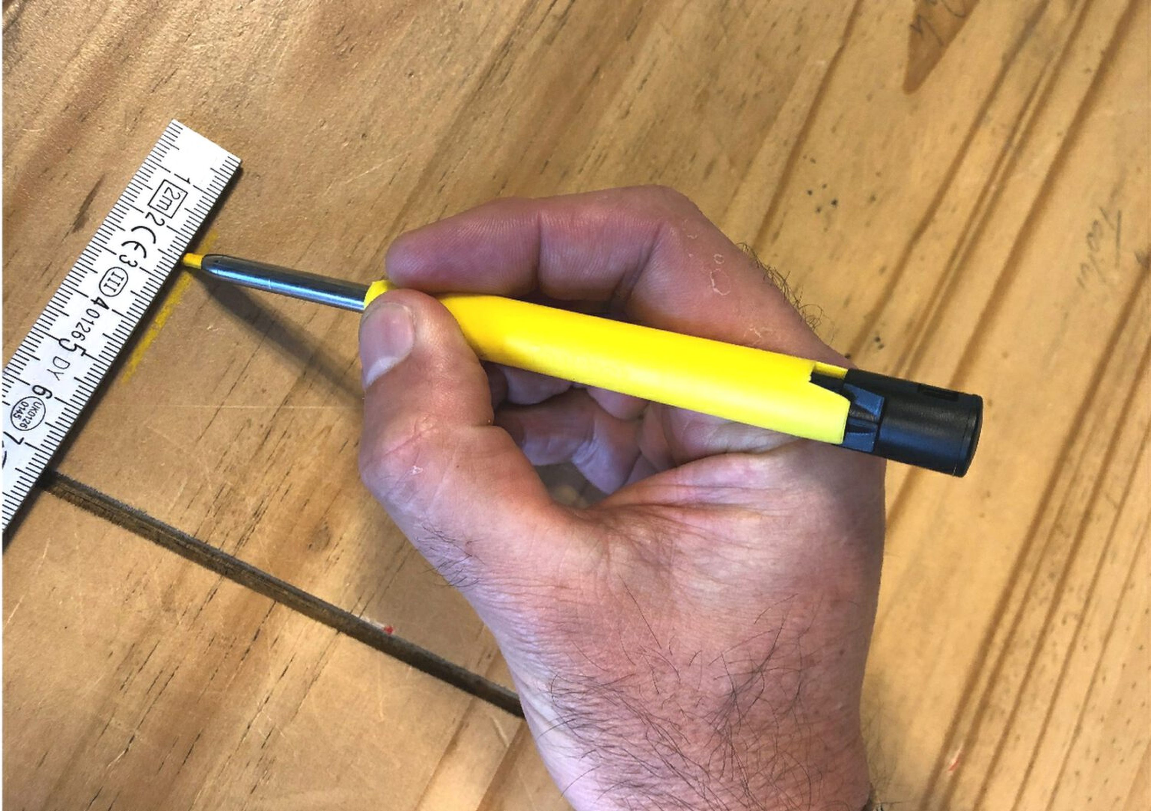 TPI Multi-functionele markeringsset, ABS houder rood, geel & witte stiftjes (10x) Image 3