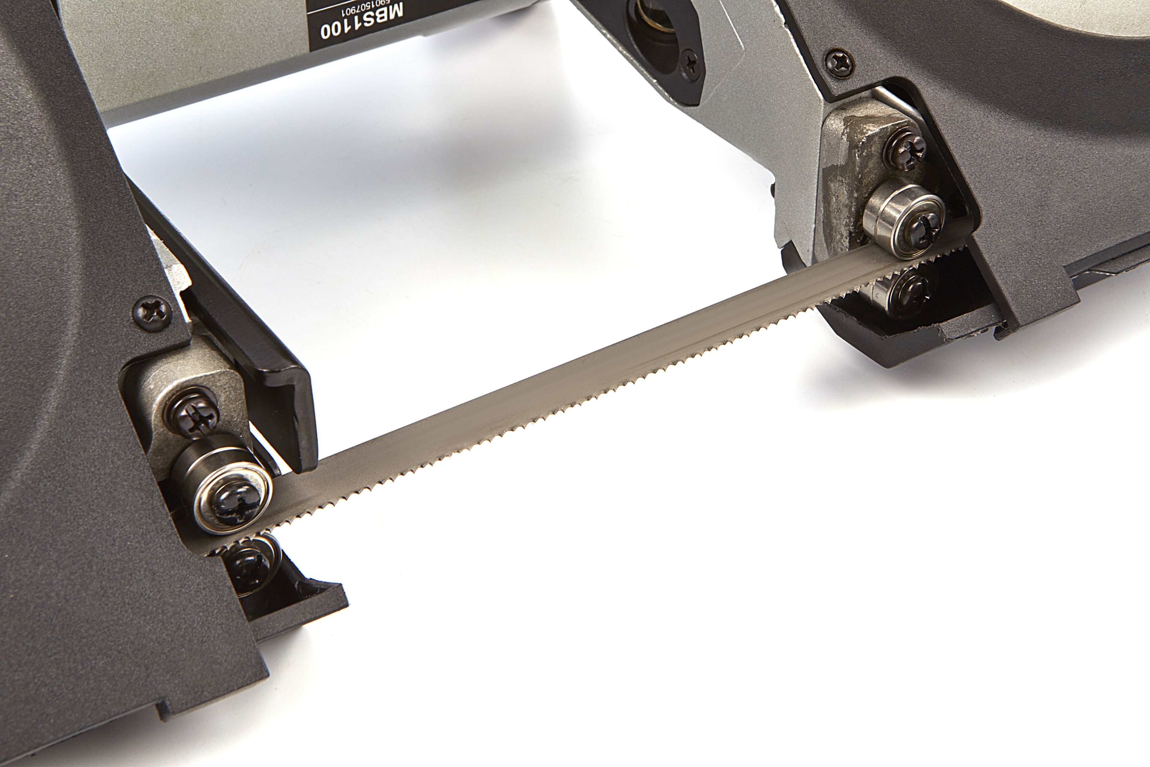 BM 1100 watts Scie à ruban portative pour métal à pas variable et amovible Image 8