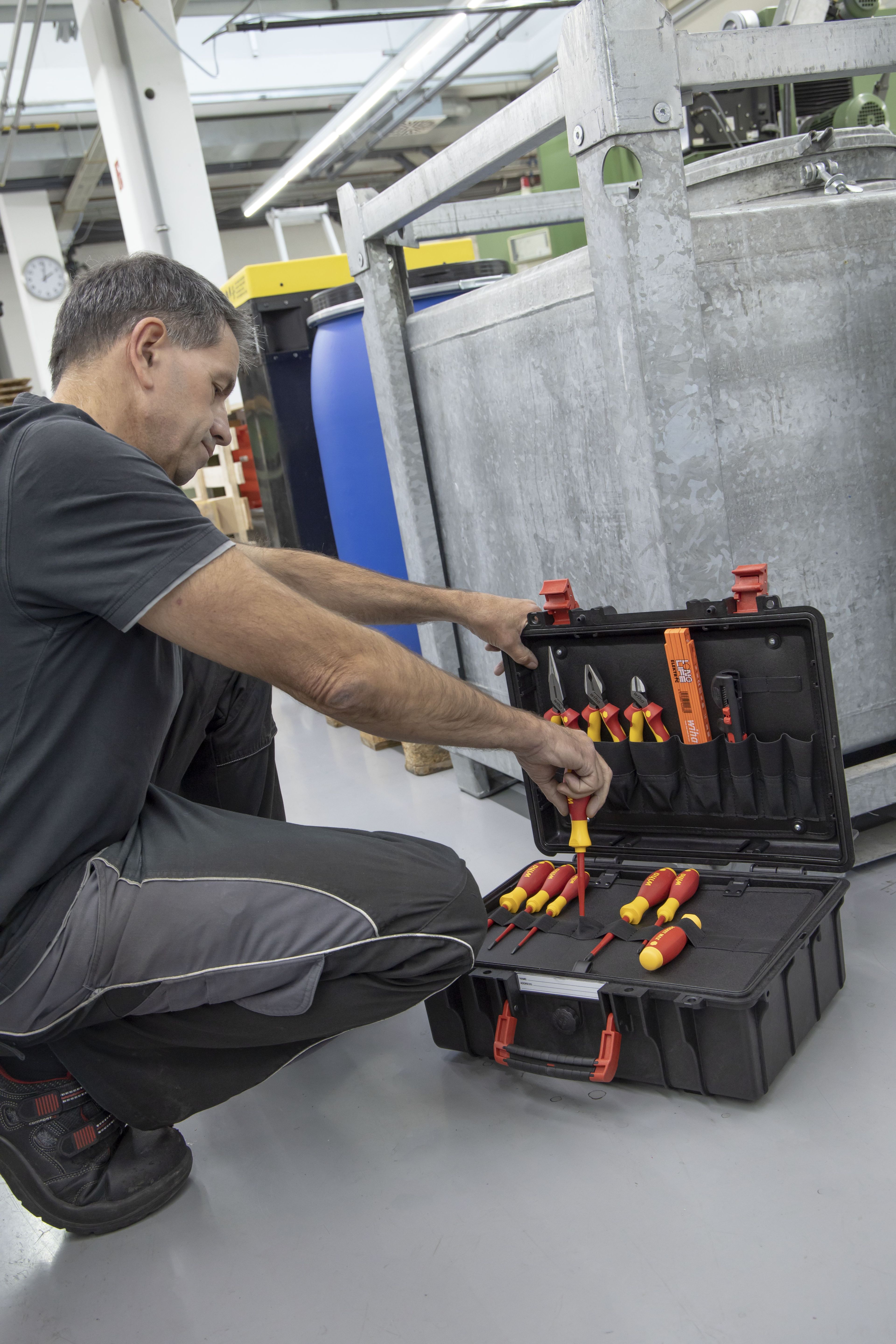 Wiha 9300-70403 Werkzeugkoffer-Set Basic L electric, 18-teilig Image 5