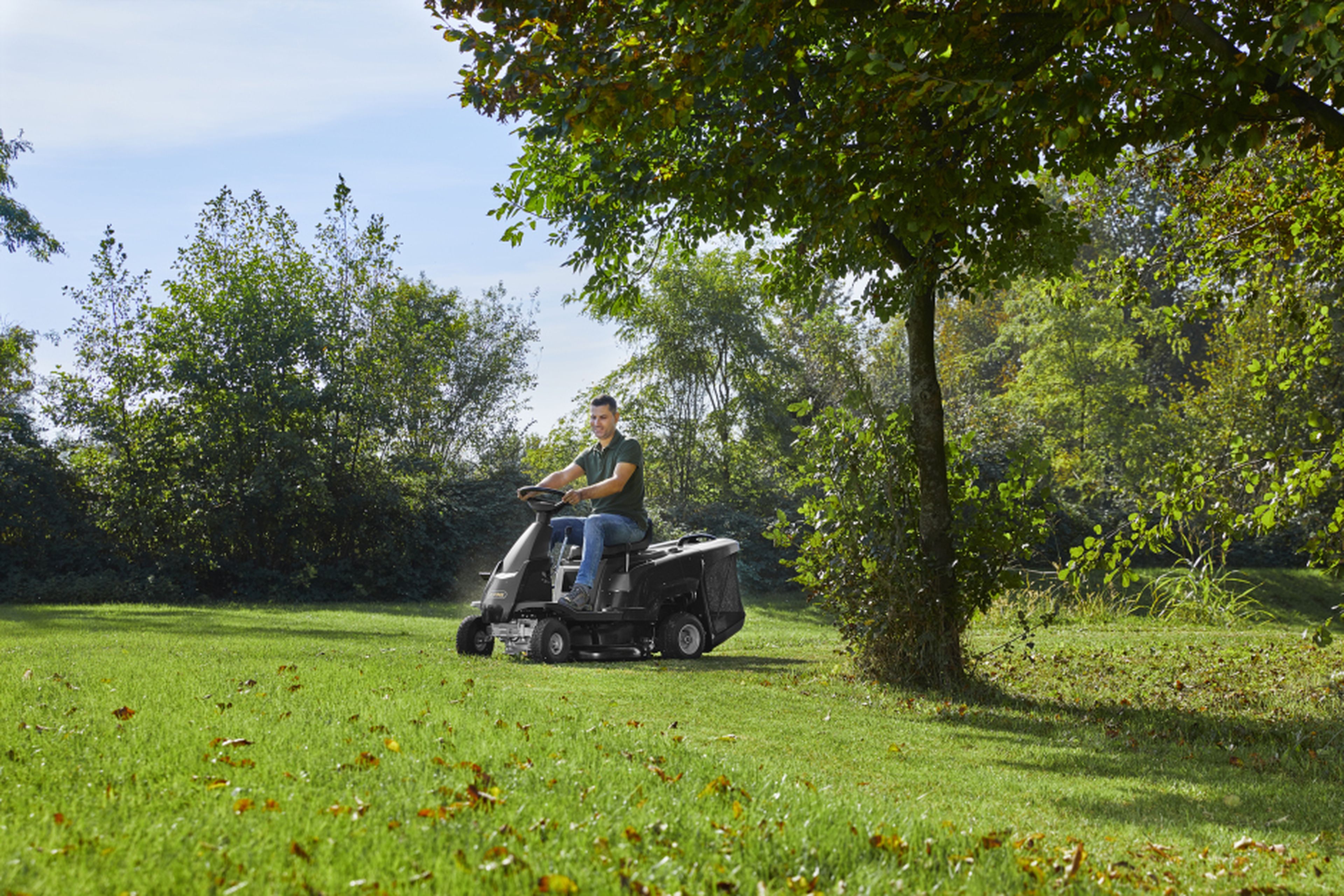 Alpina Benzin-Aufsitzmäher AT2 66 QA Image 8