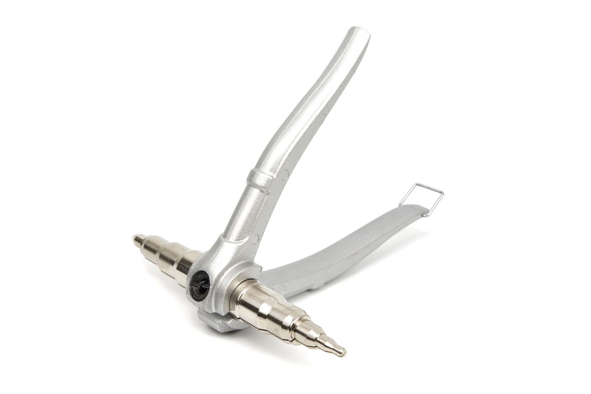 HBM Rohrabzieher, Rohraufweiter für Kupferrohre von 6 bis 22 mm.