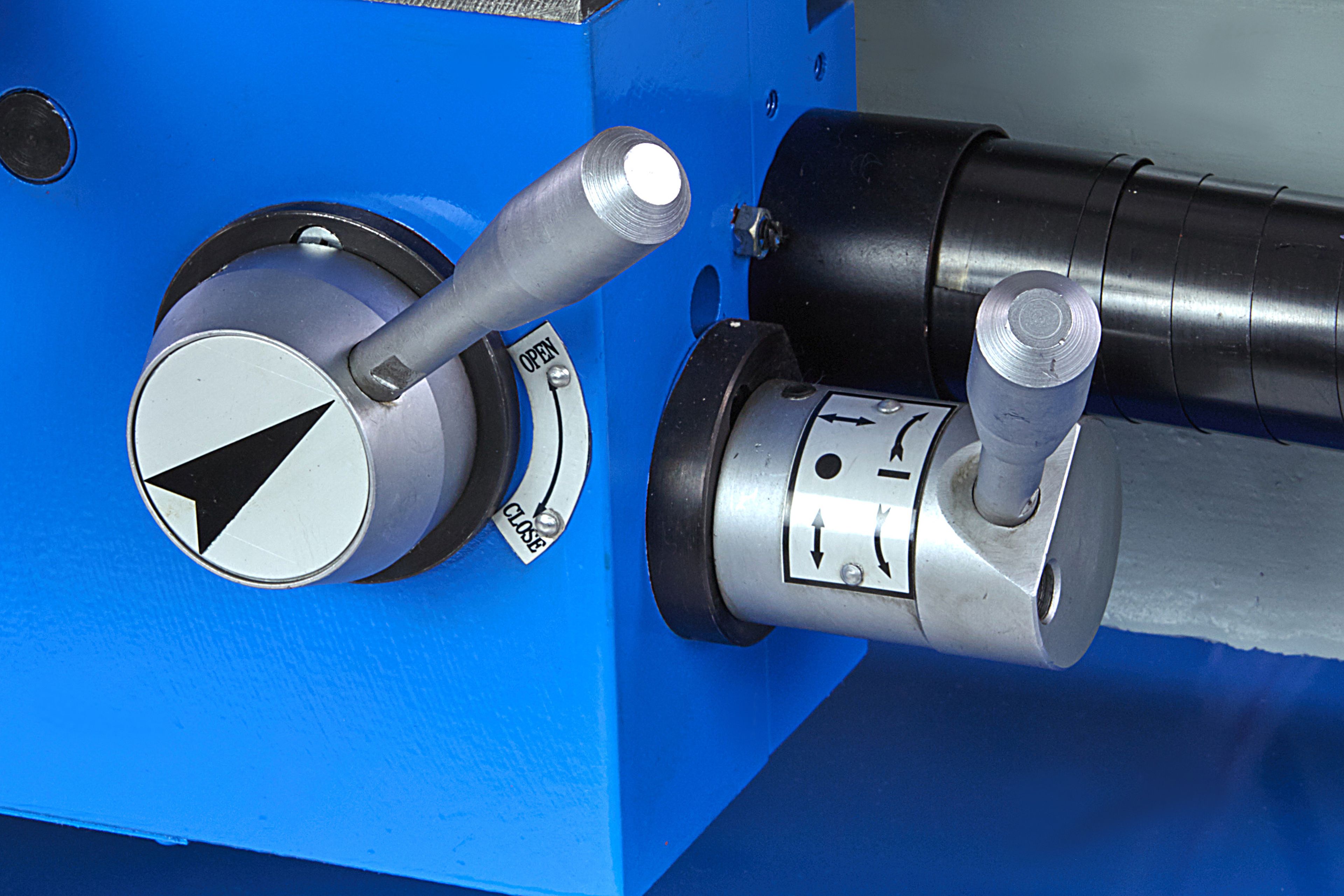 HBM metaaldraaibank 330 X 600 compleet 400 V Image 8